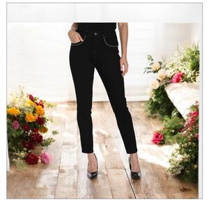 VEX Collection Black Taper Jean -Midrise-Embellished -back pockets- NWOT-Sz 30🖤​